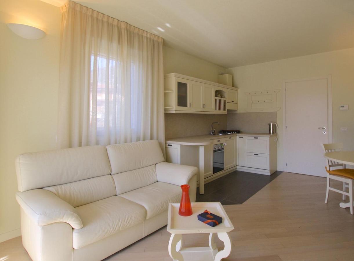 New Moon Apartment Tremezzo Ngoại thất bức ảnh