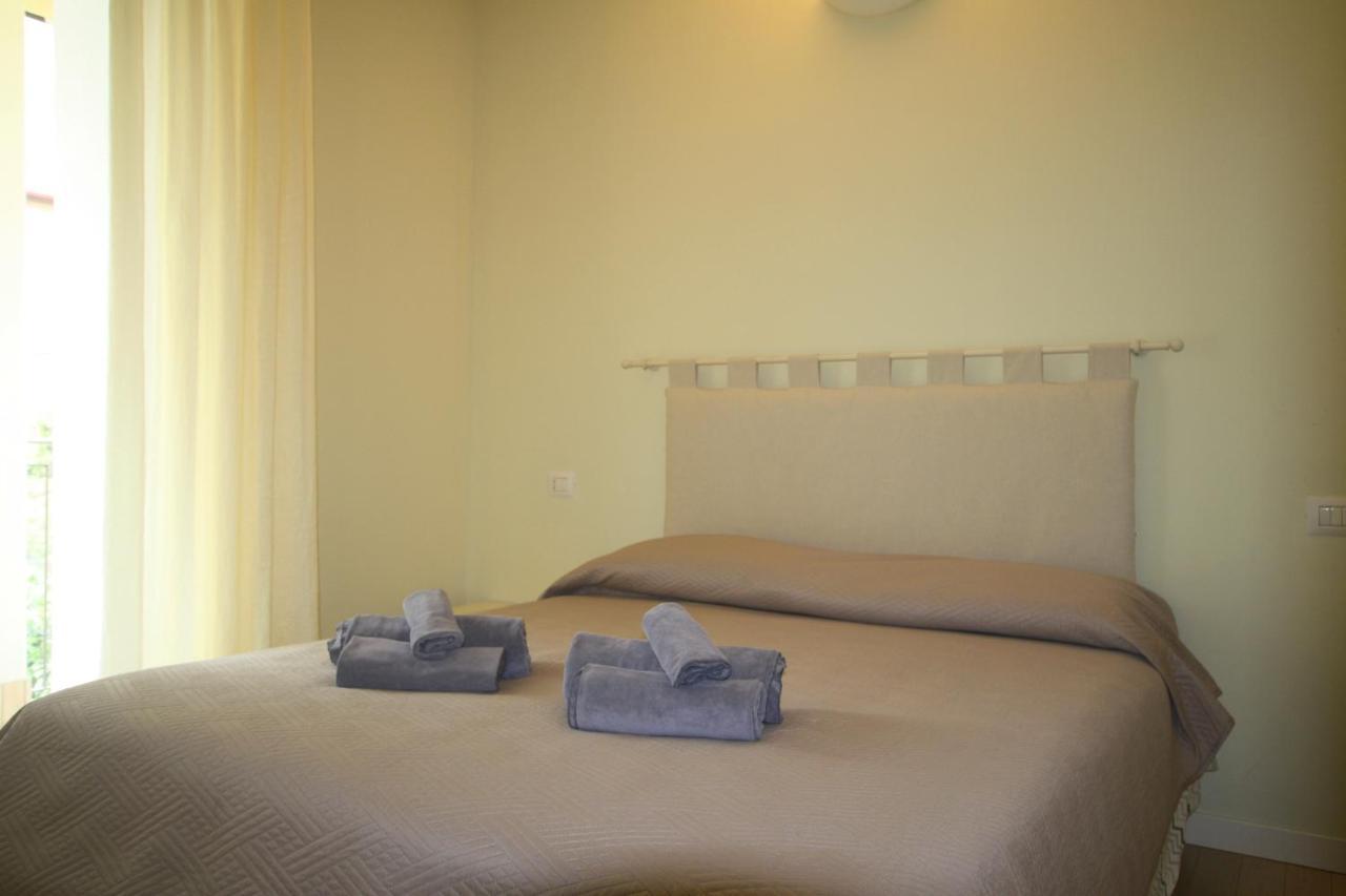 New Moon Apartment Tremezzo Ngoại thất bức ảnh